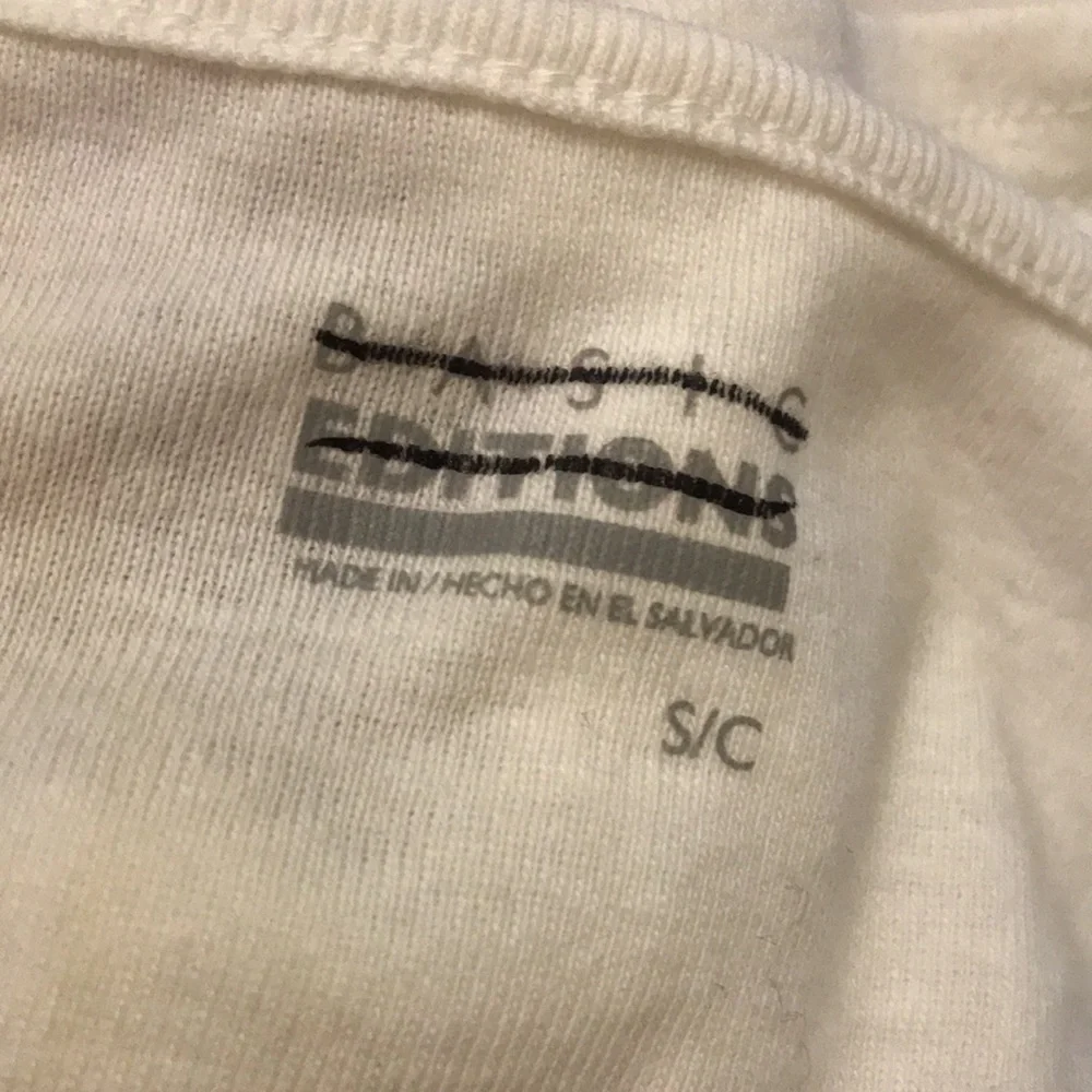 Basic Editions t Shirt - Picture 3 of 3